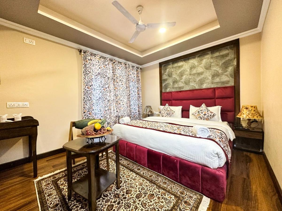 Srinagar Group Of Hotels Eksteriør billede
