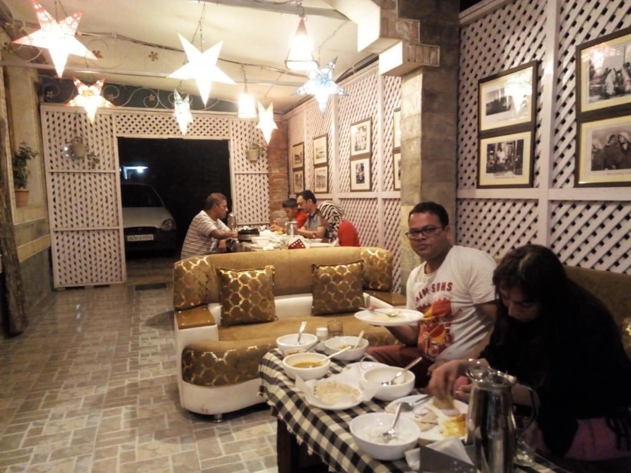 Srinagar Group Of Hotels Eksteriør billede