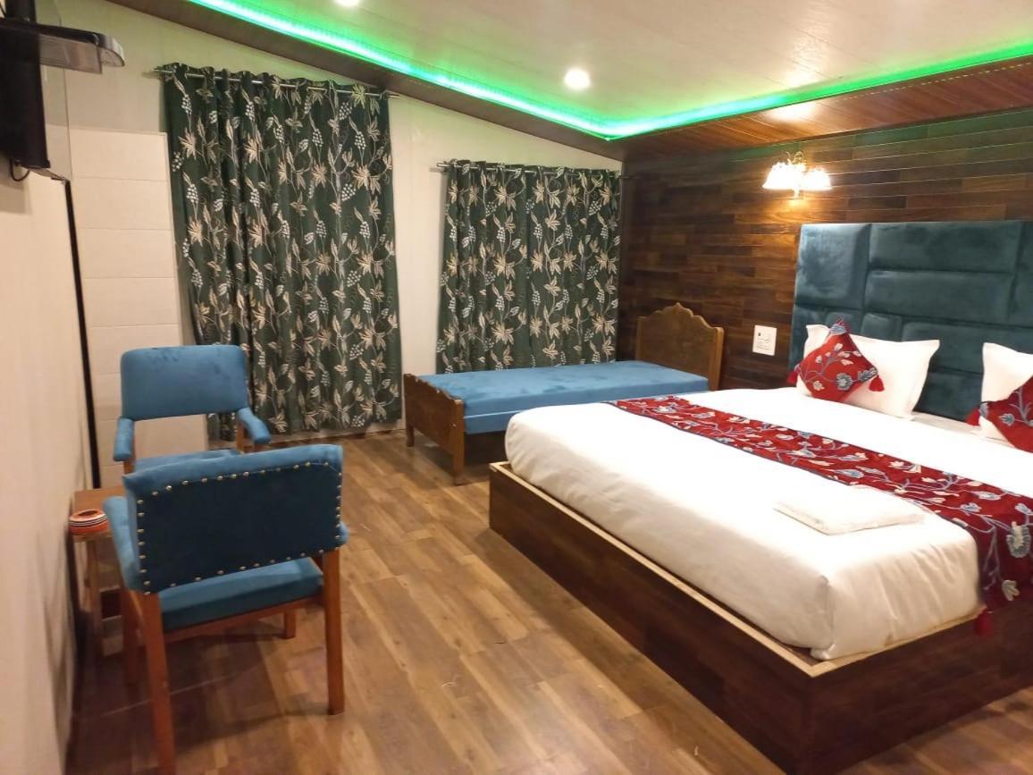 Srinagar Group Of Hotels Eksteriør billede
