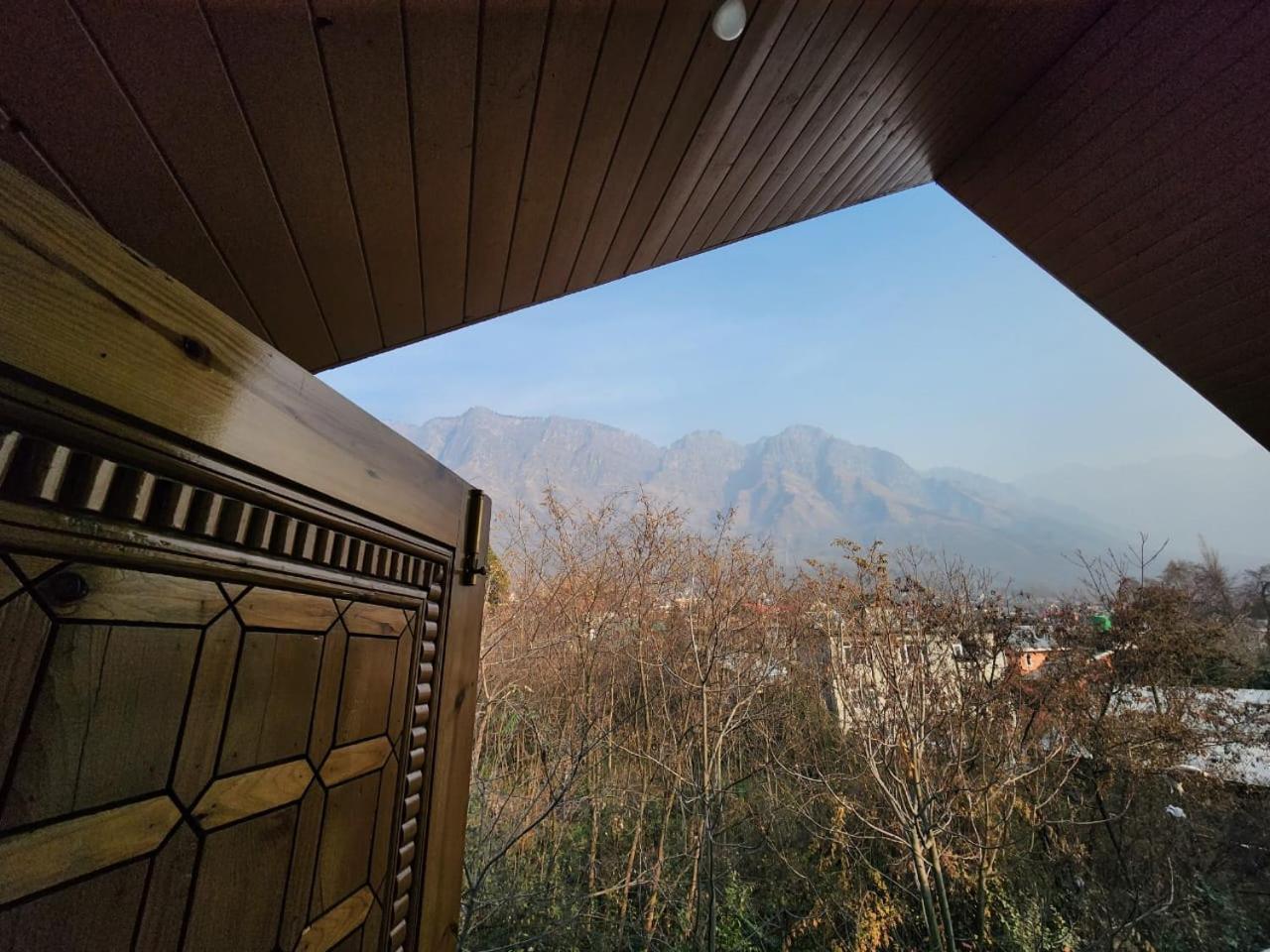 Srinagar Group Of Hotels Eksteriør billede