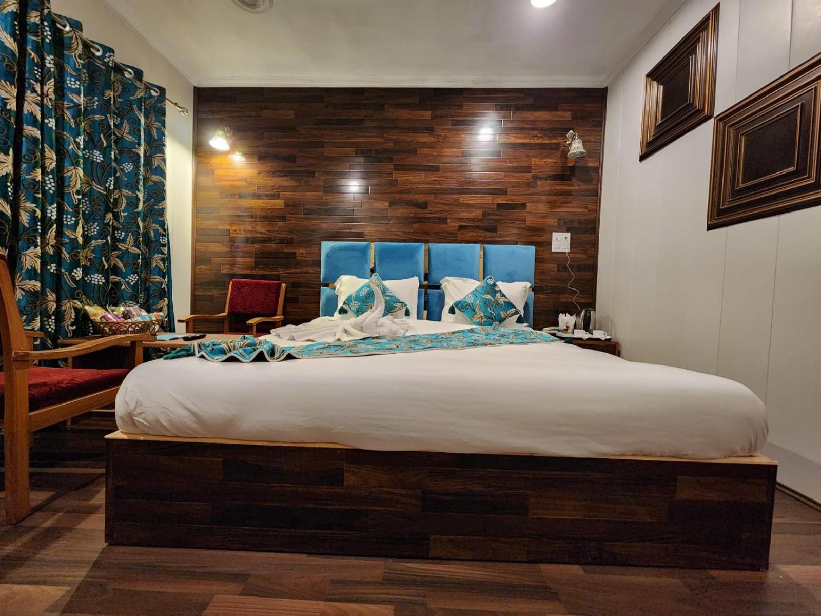 Srinagar Group Of Hotels Eksteriør billede