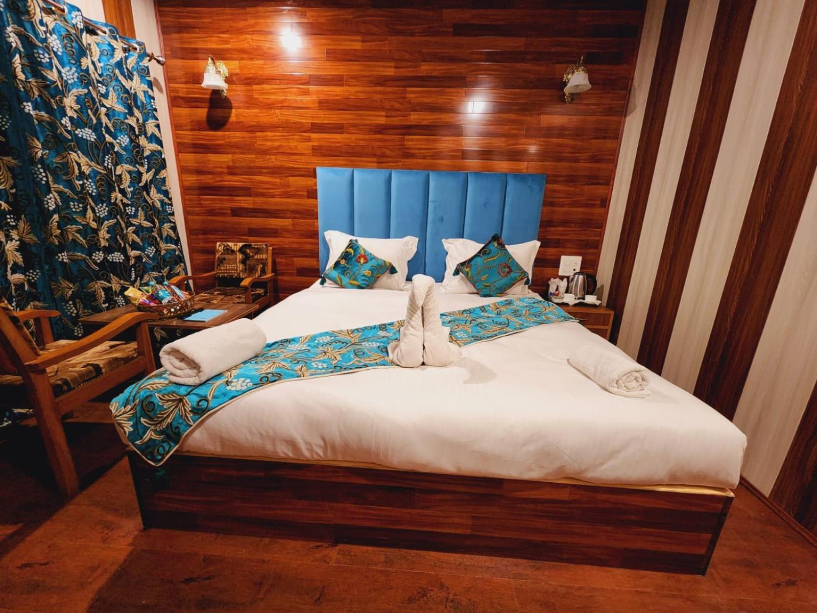 Srinagar Group Of Hotels Eksteriør billede