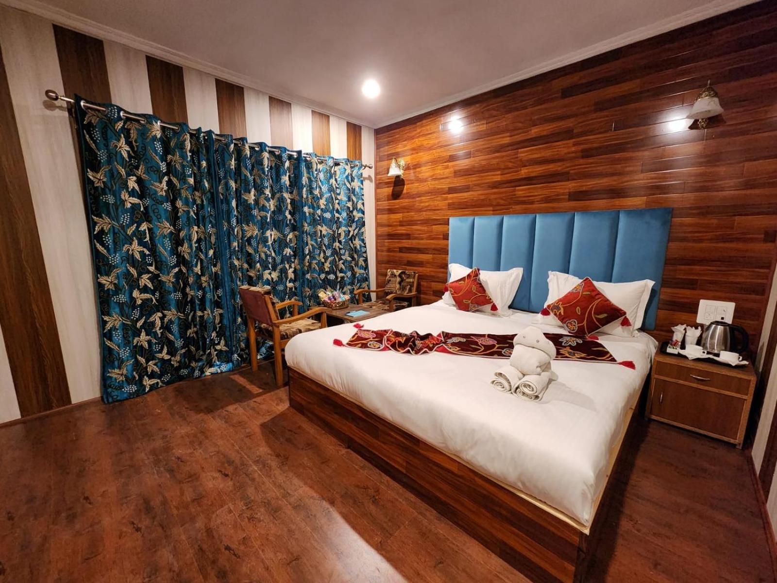 Srinagar Group Of Hotels Eksteriør billede