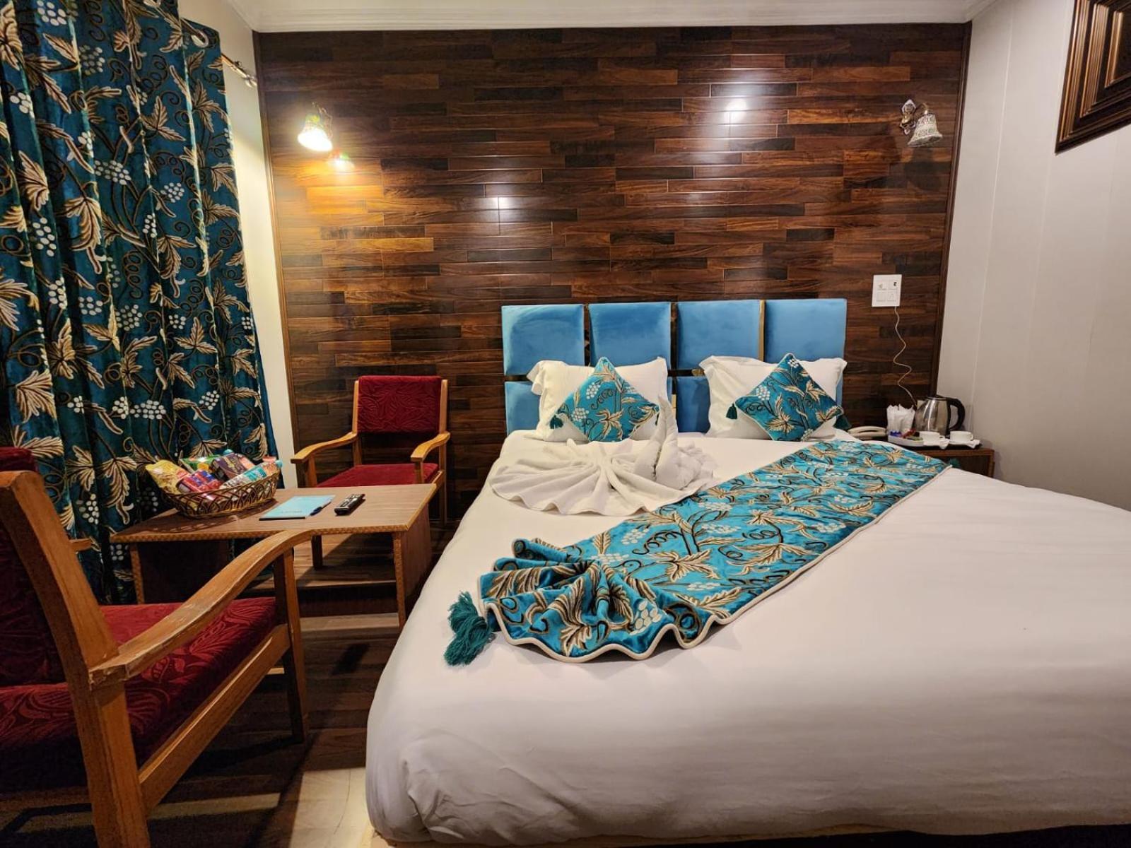Srinagar Group Of Hotels Eksteriør billede
