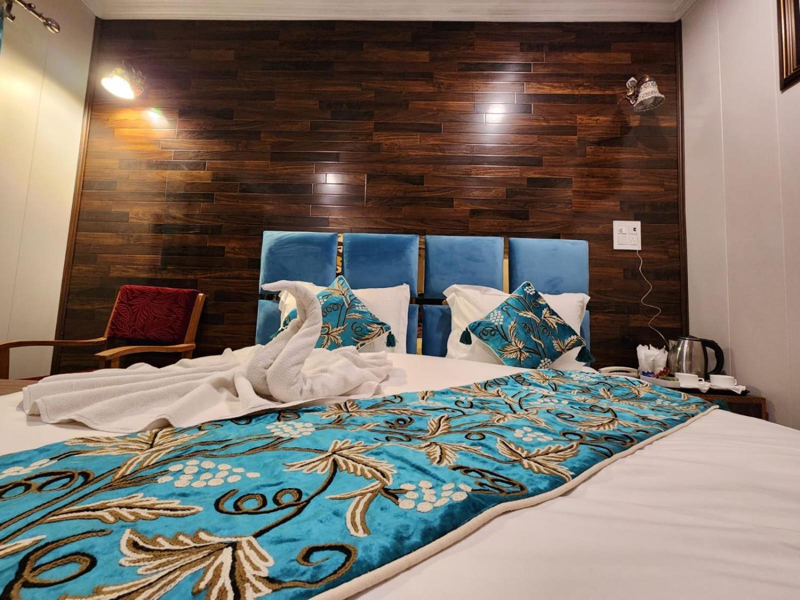 Srinagar Group Of Hotels Eksteriør billede
